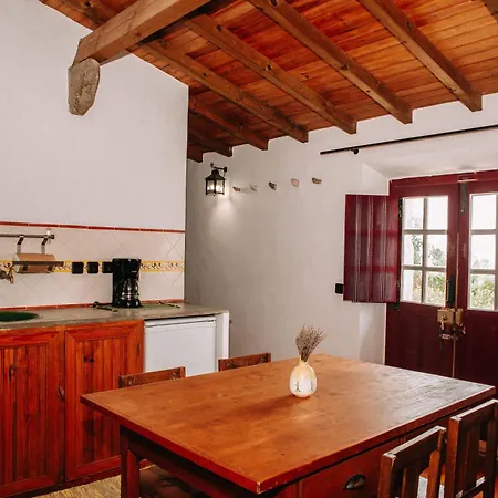 Casas De Pedra - Quinta Da Escola