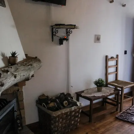 Casas De Pedra - Quinta Da Escola Farm stay *