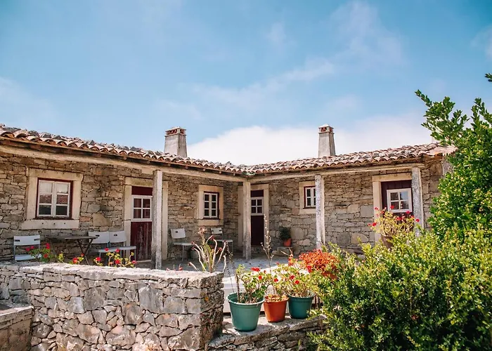 Gospodarstwo agroturystyczne Casas De Pedra - Quinta Da Escola Alvados
