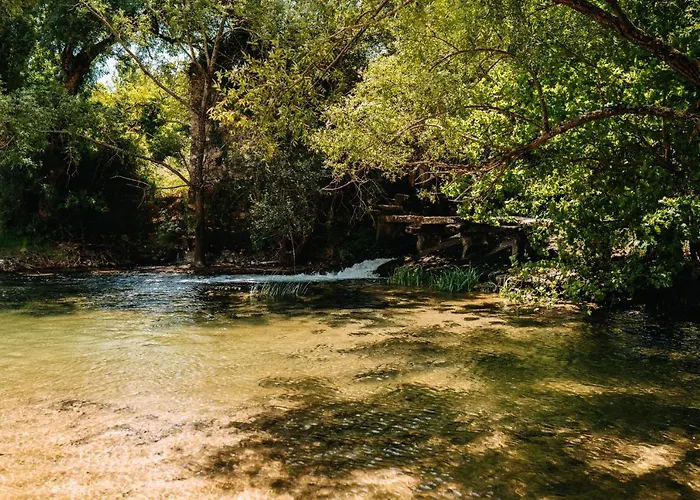 Casas De Pedra - Quinta Da Escola 农家乐 *